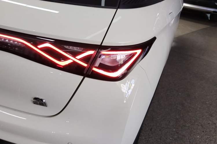 Used BYD Dolphin 2023 420 km Fashion Edition Right Rear Taillight
