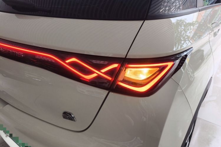 Used BYD Dolphin 2023 420 km Fashion Edition Right Rear Taillight