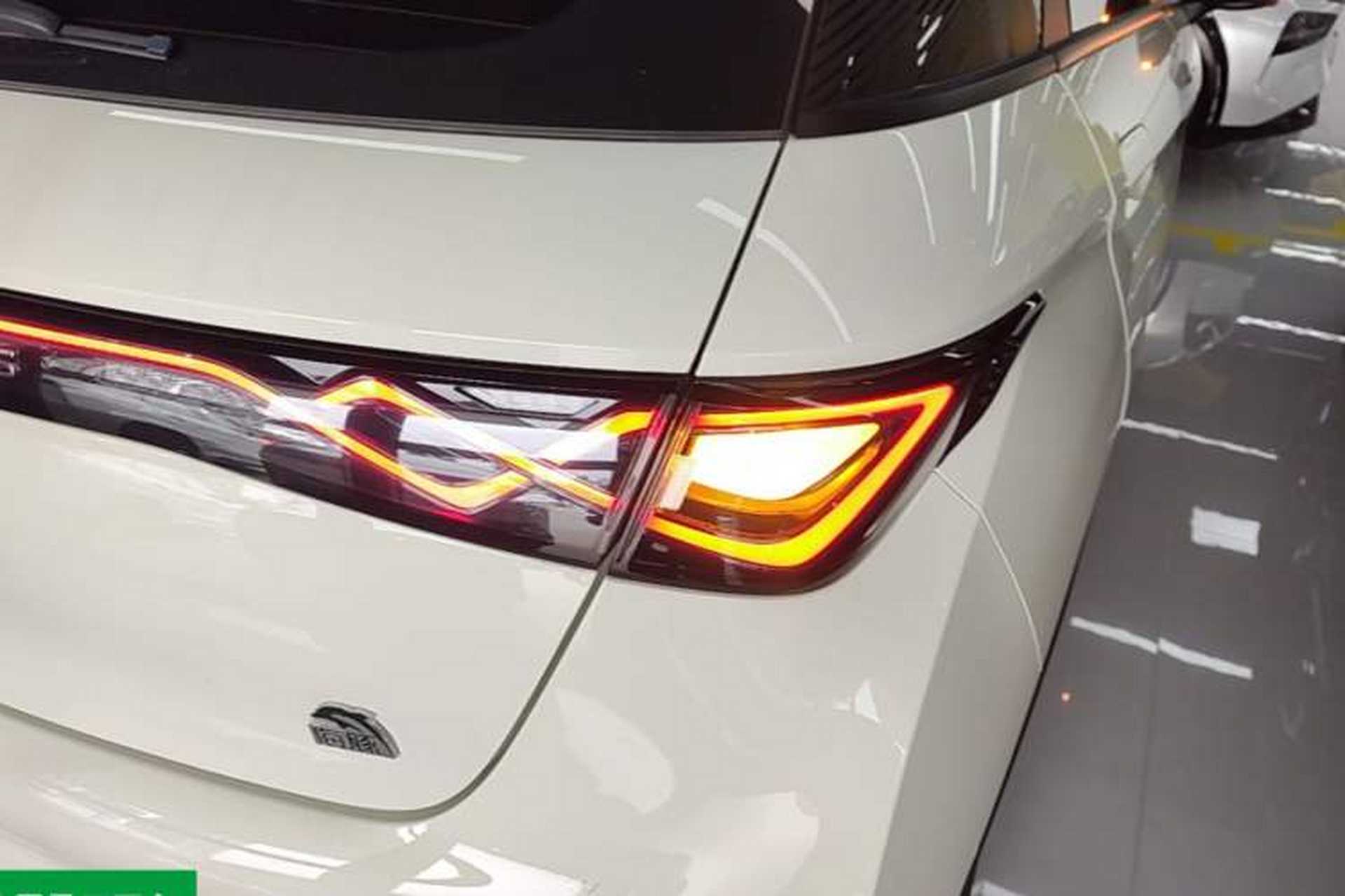 Used BYD Dolphin 2023 420 km Fashion Edition Right Rear Taillight