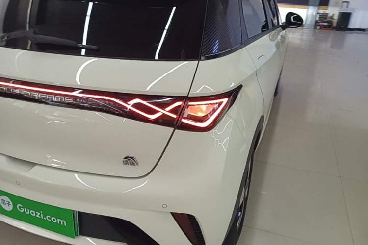 Used BYD Dolphin 2023 420 km Fashion Edition Right Rear Taillight