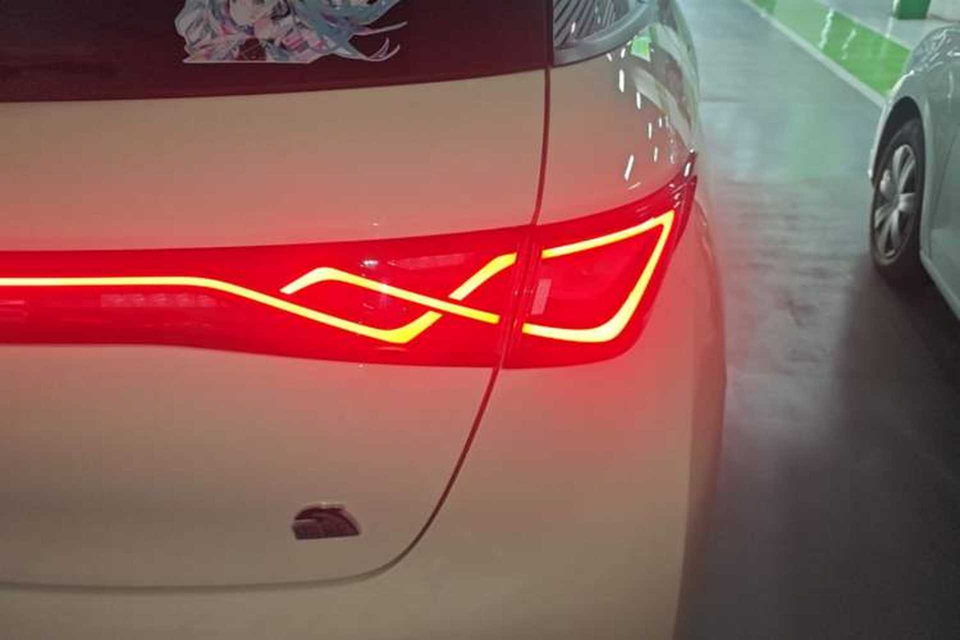 Used BYD Dolphin 2023 420 km Fashion Edition Right Rear Taillight