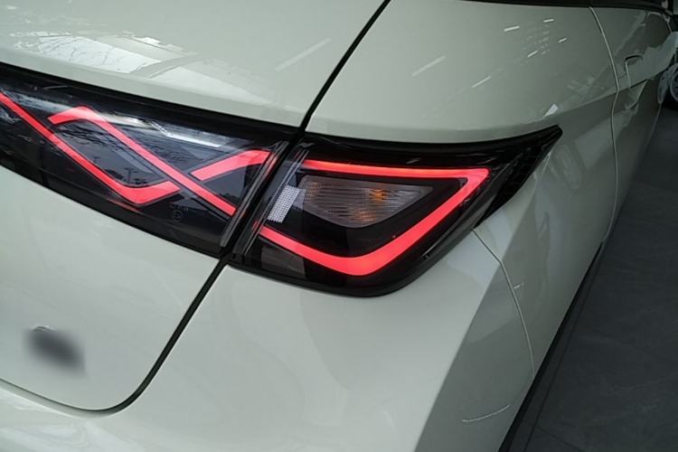 Used BYD Dolphin 2023 420 km Free Version Right Rear Taillight