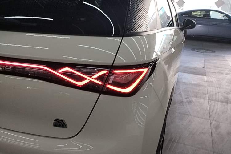 Used BYD Dolphin 2023 420 km Free Version Right Rear Taillight