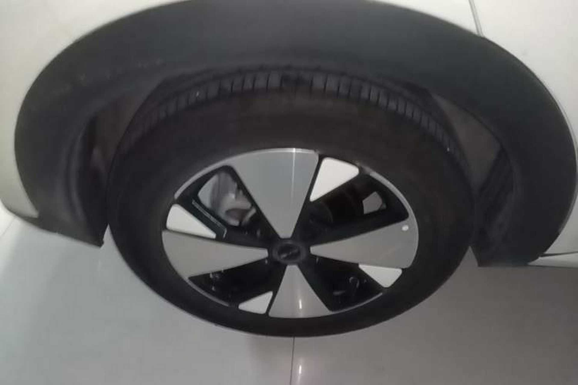 Used BYD Dolphin 2023 420 km Fashion Edition Right Rear Wheel Hub