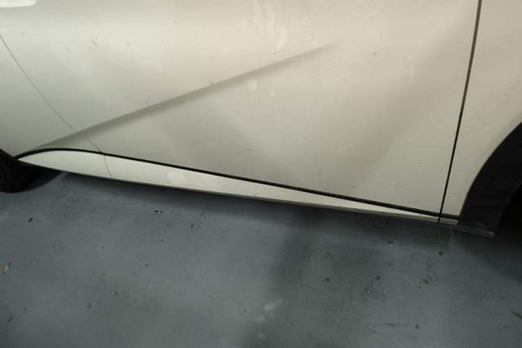 Used BYD Dolphin 2023 420 km Free Version Right Side Sill