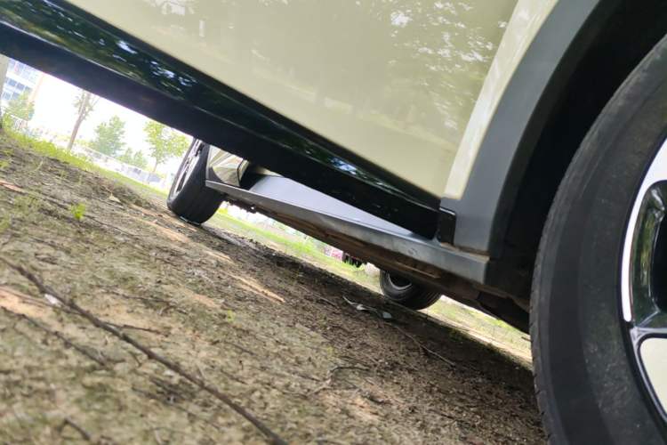 Used BYD Dolphin 2023 420 km Fashion Edition Right Side Sill