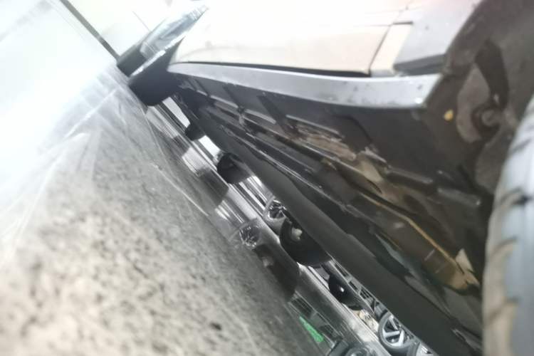 Used BYD Dolphin 2023 420 km Fashion Edition Right Side Sill