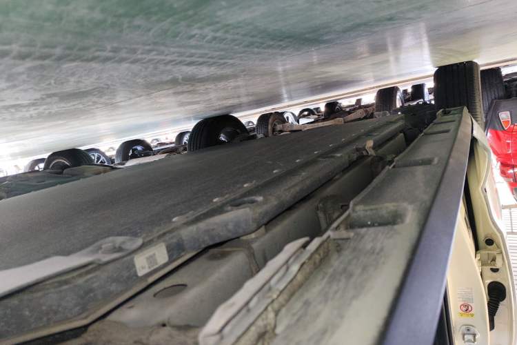 Used BYD Dolphin 2023 420 km Fashion Edition Right Side Sill