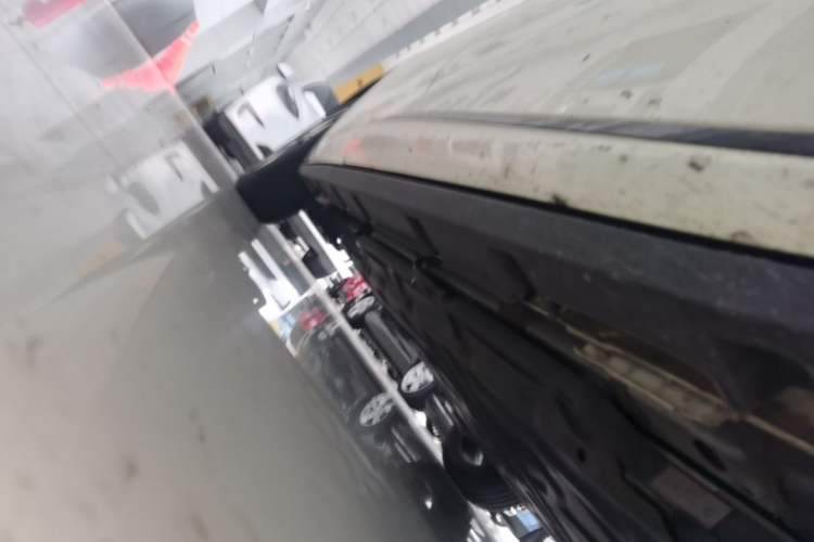 Used BYD Dolphin 2023 420 km Fashion Edition Right Side Sill