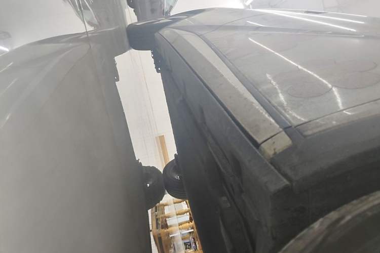 Used BYD Dolphin 2023 420 km Fashion Edition Right Side Sill