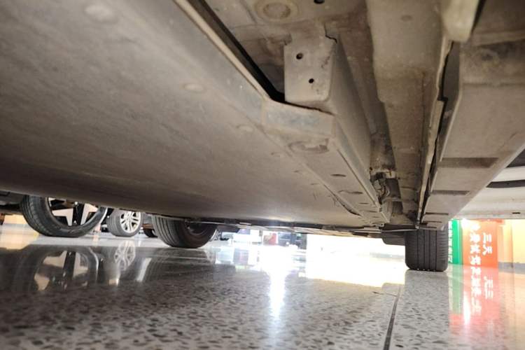 Used BYD Dolphin 2023 420 km Fashion Edition Right Side Sill