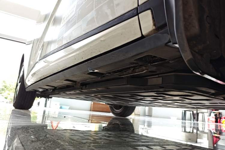 Used BYD Dolphin 2023 420 km Fashion Edition Right Side Sill
