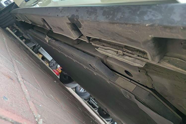 Used BYD Dolphin 2023 420 km Fashion Edition Right Side Sill