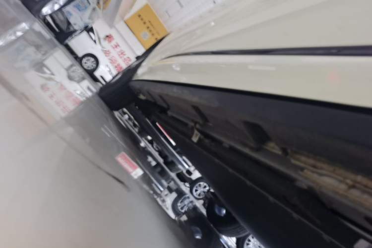 Used BYD Dolphin 2023 420 km Fashion Edition Right Side Sill