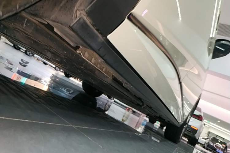 Used BYD Dolphin 2023 420 km Fashion Edition Right Side Sill