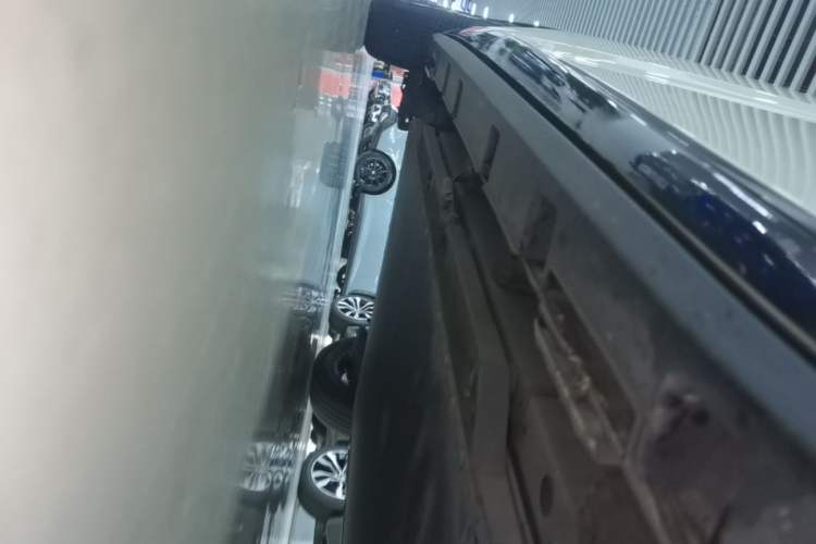 Used BYD Dolphin 2023 420 km Fashion Edition Right Side Sill