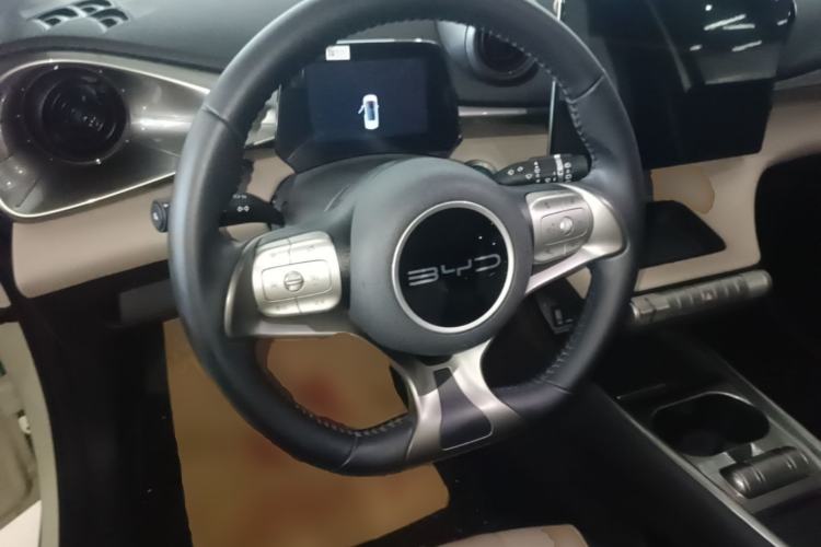 Used BYD Dolphin 2023 420 km Fashion Edition Steering Wheel