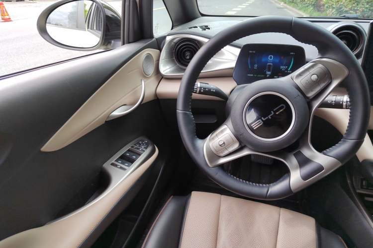 Used BYD Dolphin 2023 420 km Fashion Edition Steering Wheel