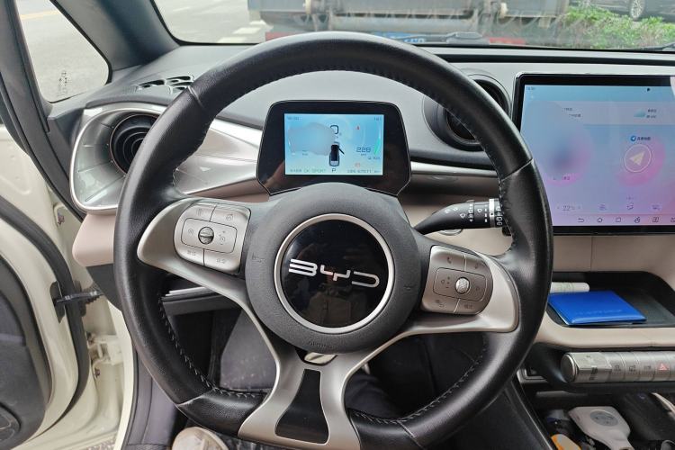 Used BYD Dolphin 2023 420 km Fashion Edition Steering Wheel