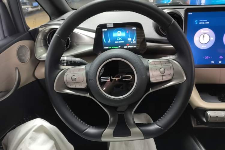 Used BYD Dolphin 2023 420 km Fashion Edition Steering Wheel