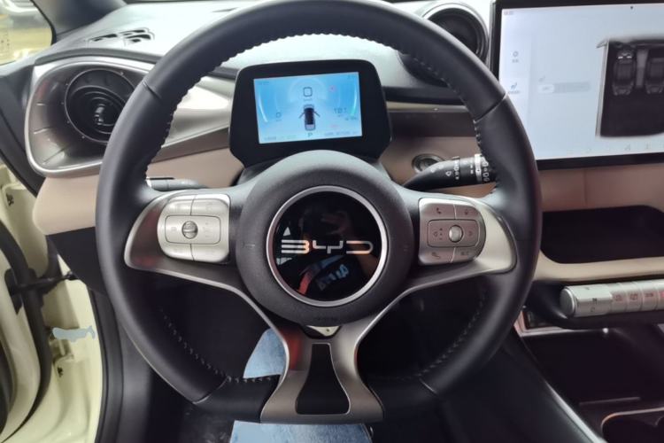 Used BYD Dolphin 2023 420 km Fashion Edition Steering Wheel