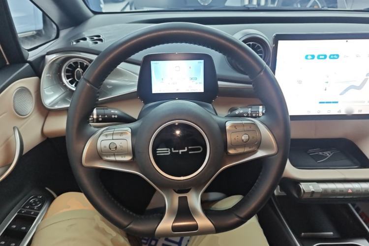 Used BYD Dolphin 2023 420 km Fashion Edition Steering Wheel