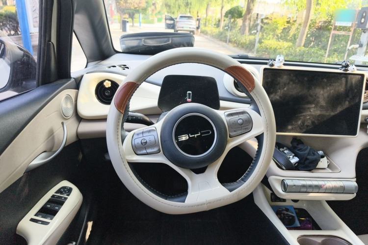 Used BYD Dolphin 2023 420 km Fashion Edition Steering Wheel