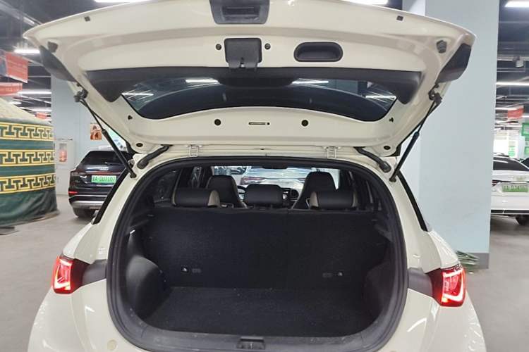 Used BYD Dolphin 2023 420 km Fashion Edition Trunk