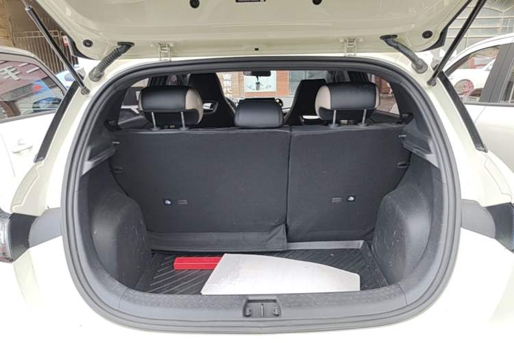 Used BYD Dolphin 2023 420 km Fashion Edition Trunk