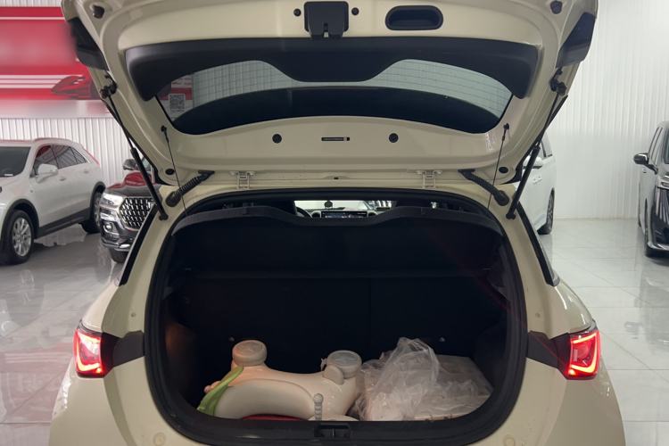 Used BYD Dolphin 2023 420 km Fashion Edition Trunk
