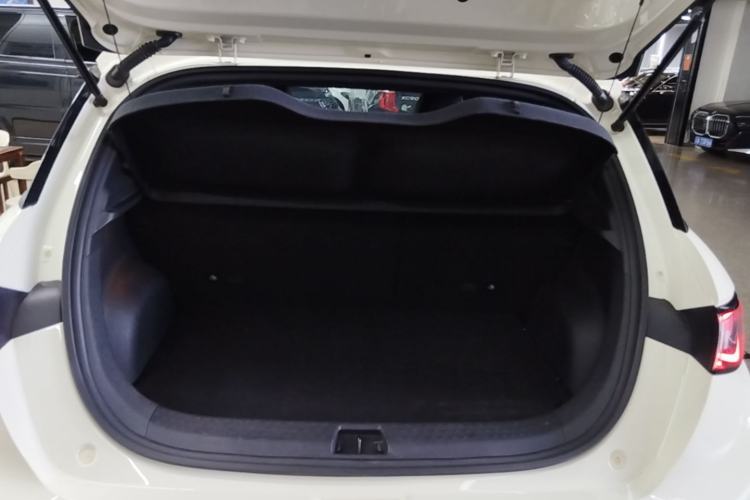 Used BYD Dolphin 2023 420 km Fashion Edition Trunk