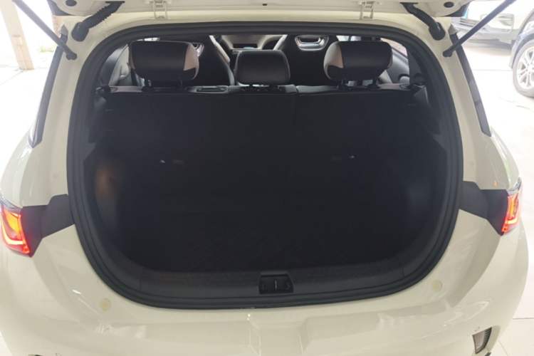 Used BYD Dolphin 2023 420 km Fashion Edition Trunk