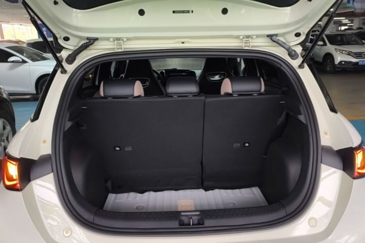 Used BYD Dolphin 2023 420 km Fashion Edition Trunk