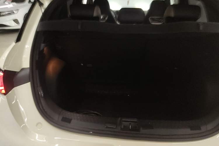 Used BYD Dolphin 2023 420 km Free Version Trunk