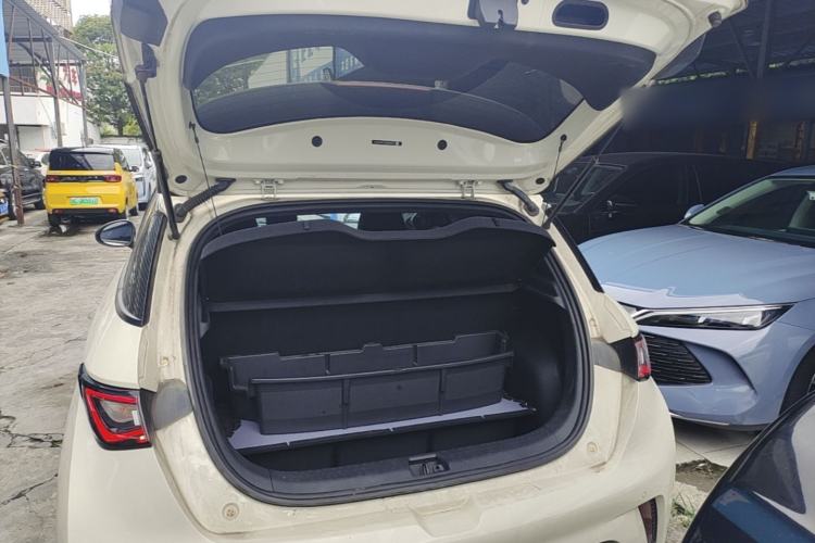 Used BYD Dolphin 2023 420 km Fashion Edition Trunk