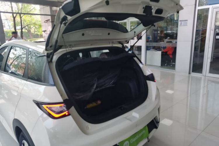 Used BYD Dolphin 2023 420 km Fashion Edition Trunk