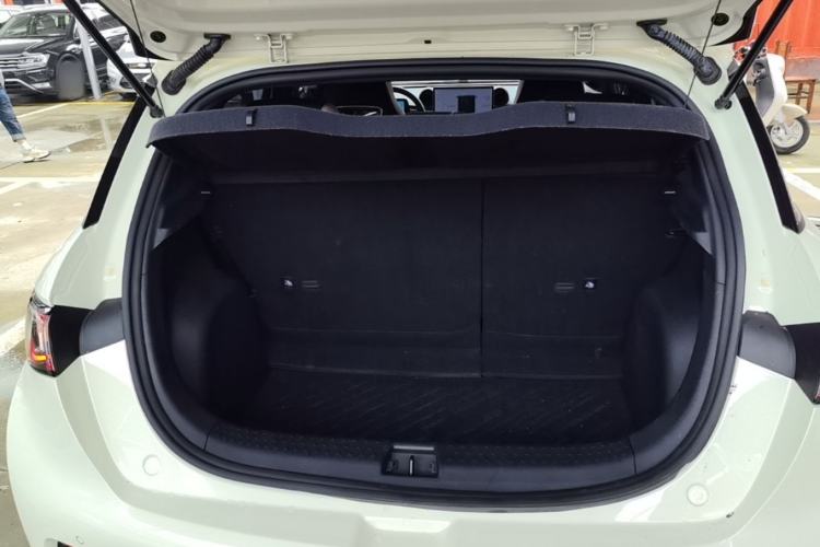 Used BYD Dolphin 2023 420 km Fashion Edition Trunk