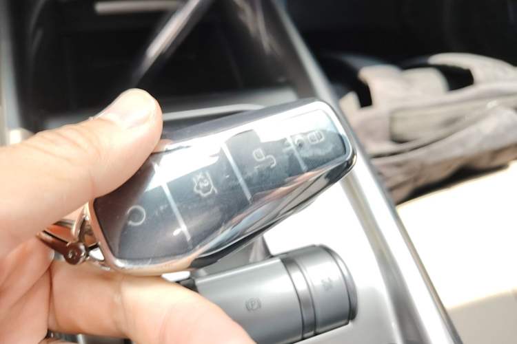 Used BYD Dolphin 2023 420 km Fashion Edition Vehicle Key