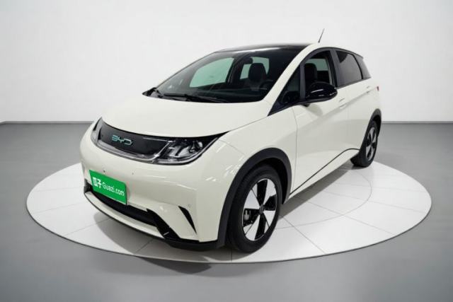 BYD Dolphin 2023 420 km Fashion Edition с пробегом