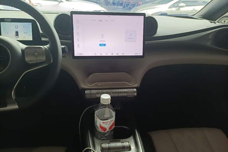 Used BYD Dolphin 2023 420 km Fashion Edition Audio And AC Panel