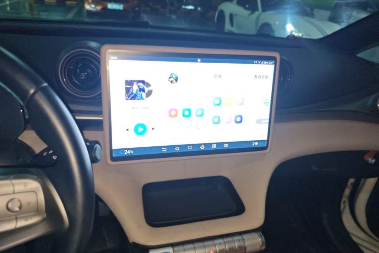Used BYD Dolphin 2023 420 km Fashion Edition Audio And AC Panel