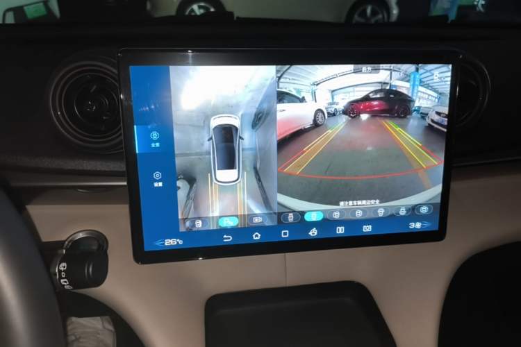 Used BYD Dolphin 2023 420 km Free Version Audio And AC Panel