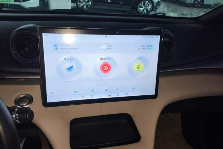 Used BYD Dolphin 2023 420 km Fashion Edition Audio And AC Panel