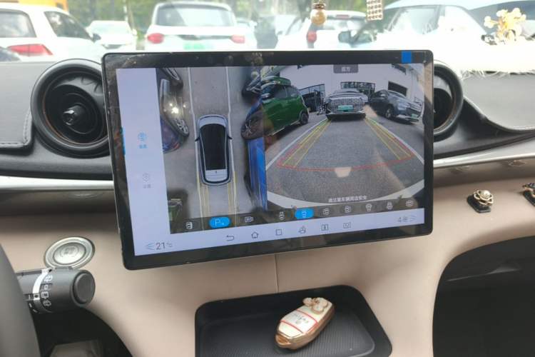 Used BYD Dolphin 2023 420 km Fashion Edition Audio And AC Panel