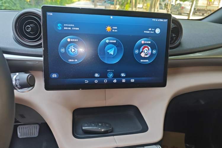 Used BYD Dolphin 2023 420 km Fashion Edition Audio And AC Panel