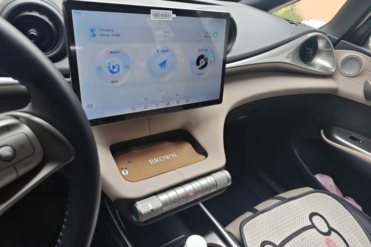 Used BYD Dolphin 2023 420 km Fashion Edition Audio And AC Panel