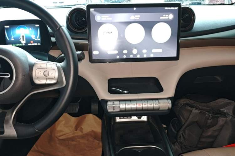 Used BYD Dolphin 2023 420 km Fashion Edition Audio And AC Panel