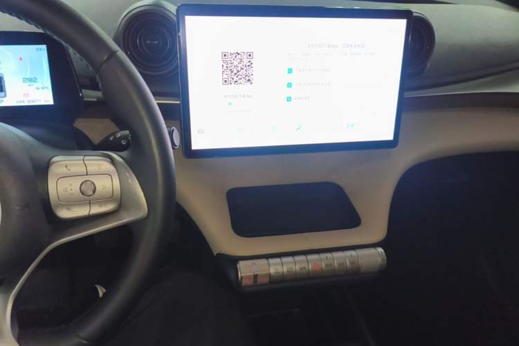 Used BYD Dolphin 2023 420 km Fashion Edition Audio And AC Panel