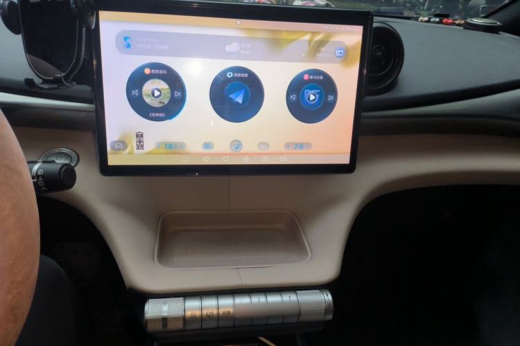 Used BYD Dolphin 2023 420 km Fashion Edition Audio And AC Panel