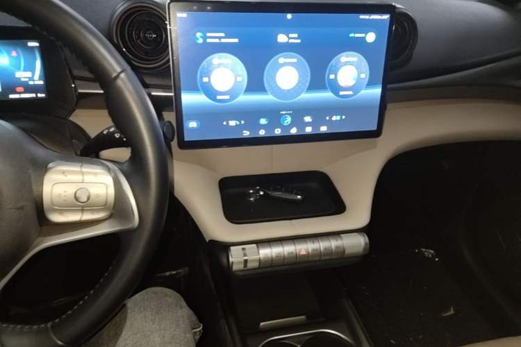 Used BYD Dolphin 2023 420 km Free Version Audio And AC Panel